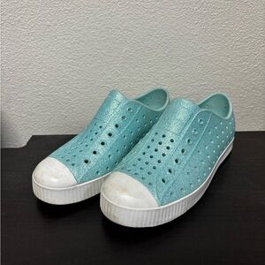 Native Shoes Jefferson Bling | Teal | Big Kids Size J3